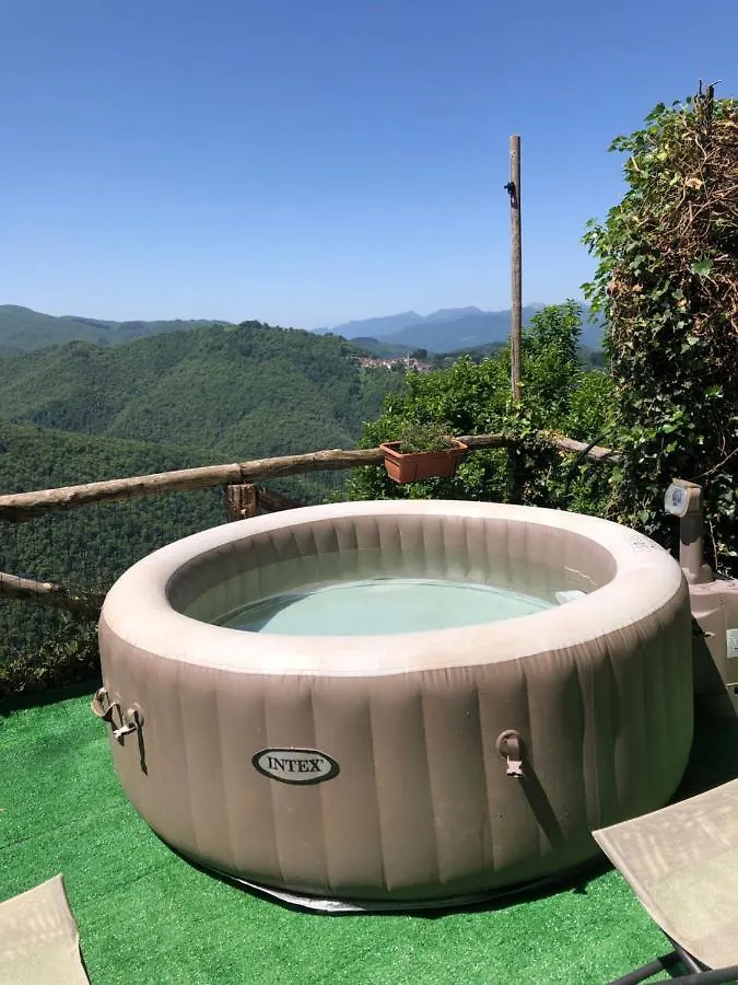 Home Holidays Crasciana, con terrazza vista sulle Alpi Apuane. 0*, Crasciana