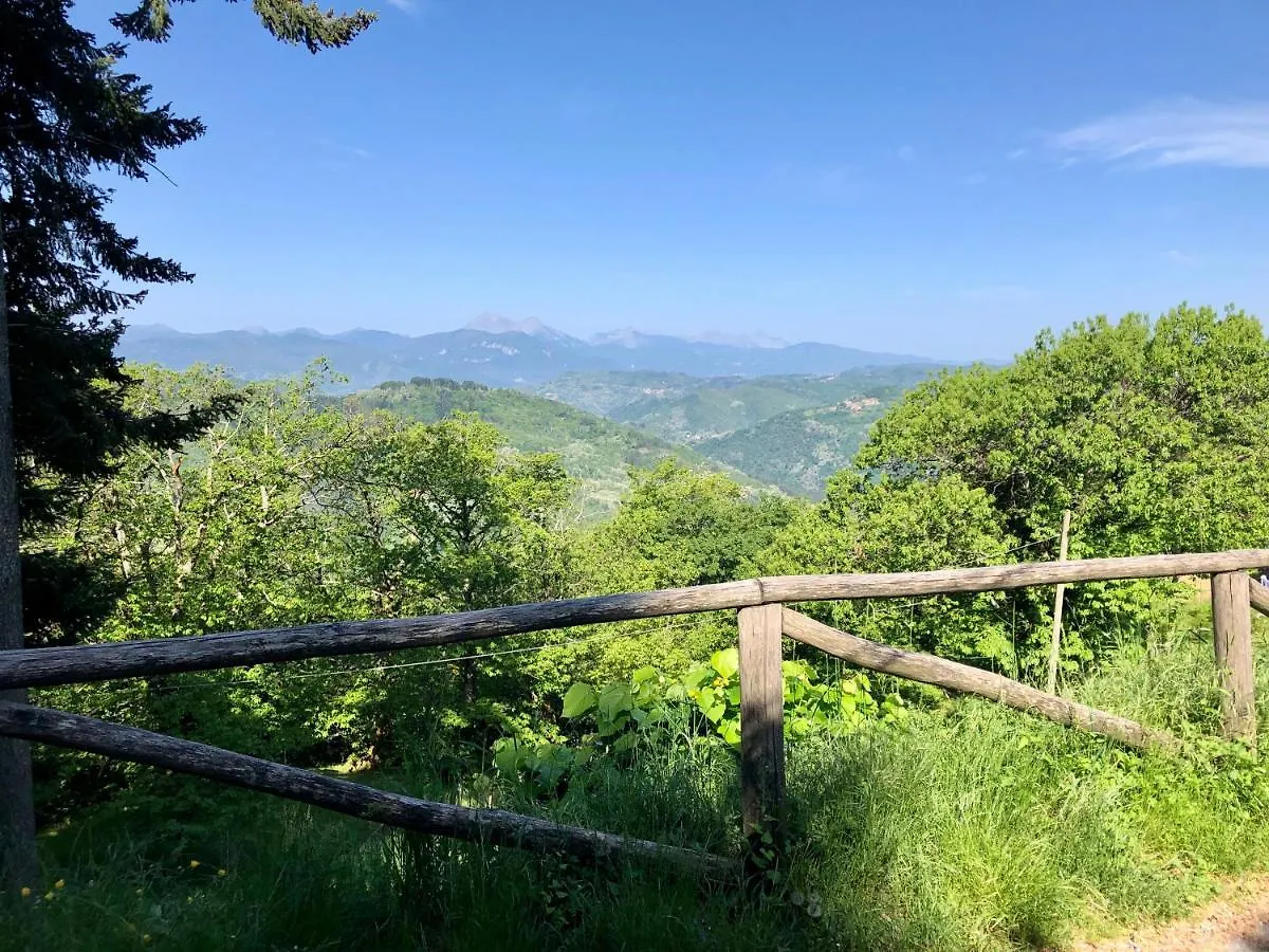 Home Holidays Crasciana, Con Terrazza Vista Sulle Alpi Apuane. Crasciana
