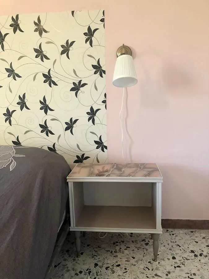 Home Holidays Crasciana, Con Terrazza Vista Sulle Alpi Apuane. Holiday home