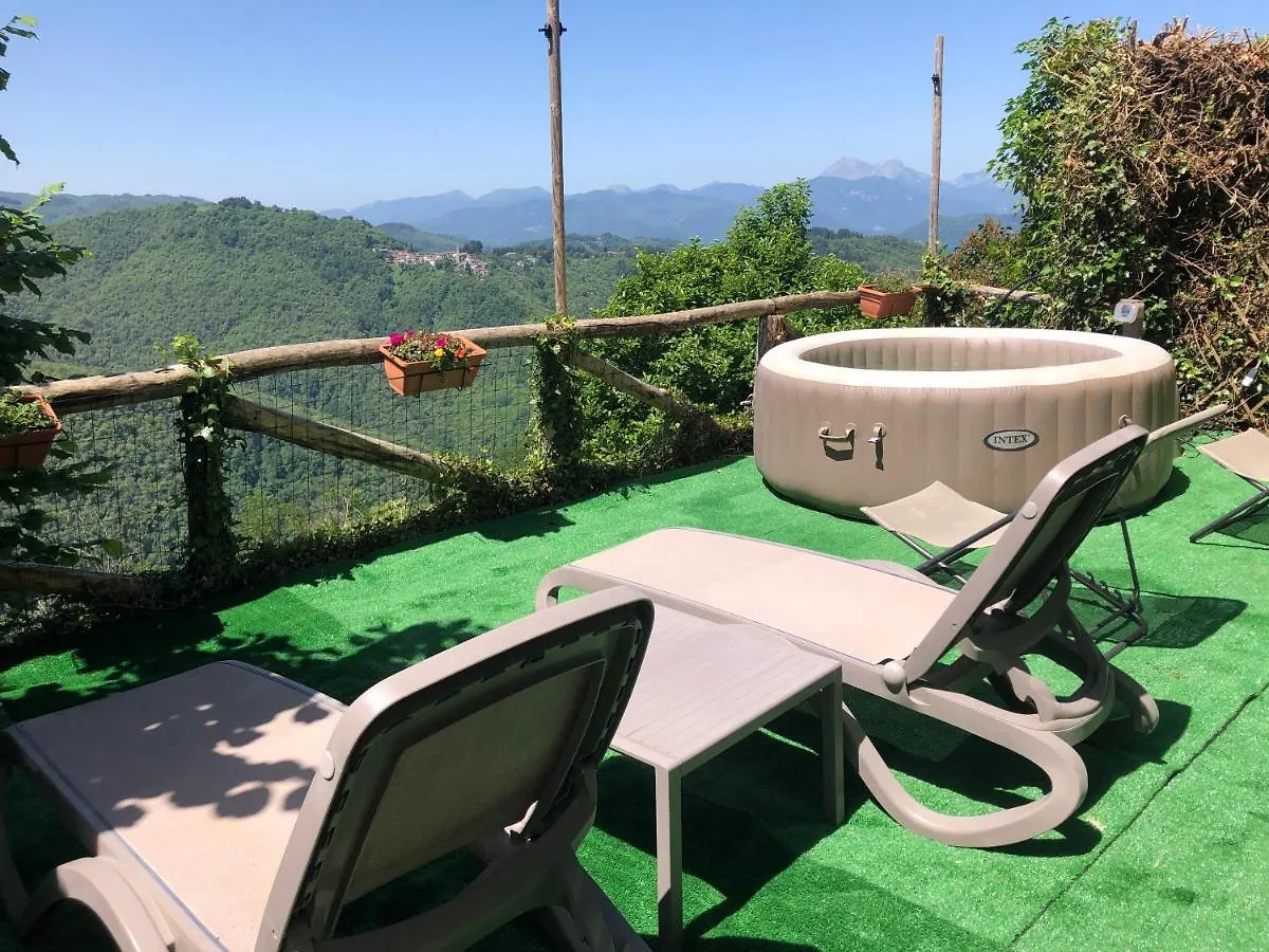 Home Holidays Crasciana, Con Terrazza Vista Sulle Alpi Apuane. Italy